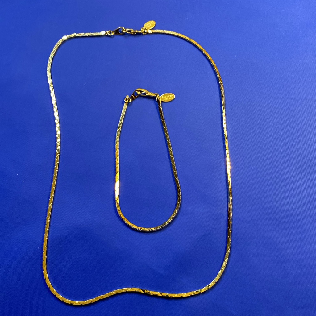 American Showcase Gold Tone Serpentine Necklace And Bracelet Set